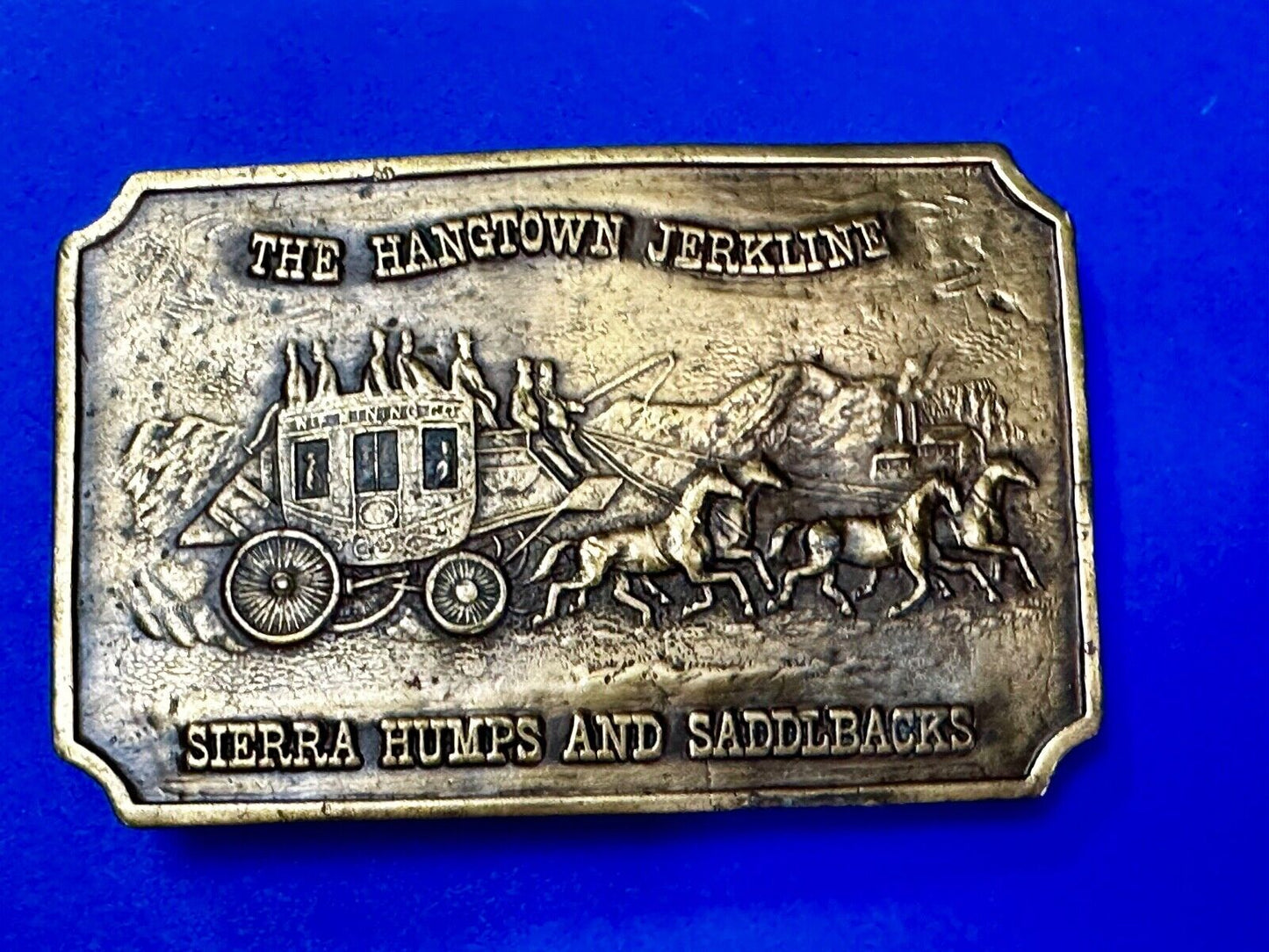 The Hangtown Jerkline Sierra Humps and Saddleback Vintage Bergamot Belt Buckle