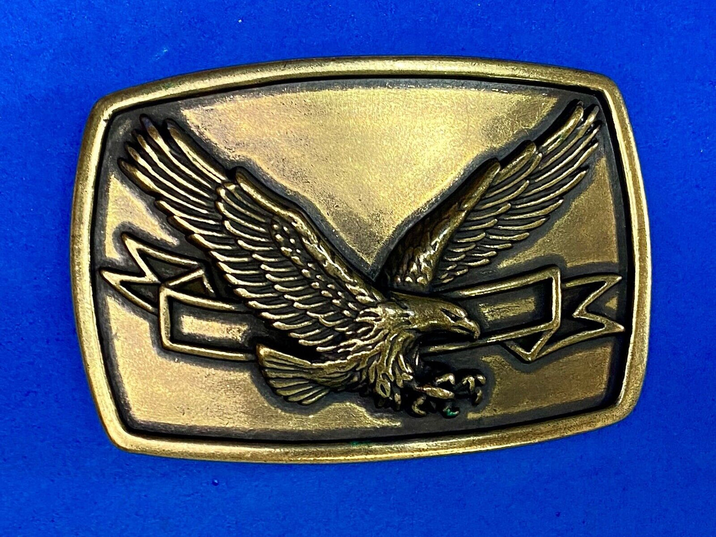 American Eagle Flying Diving Hunting Belt Buckle With Award Ribbon Scroll 