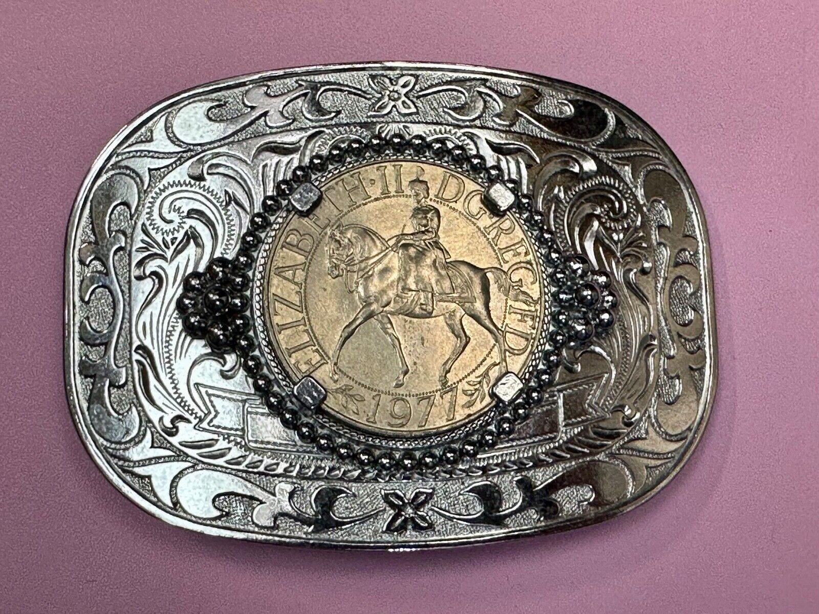 1977 Great Britain Queen Elizabeth Second Jubilee coin collectors Belt Buckle