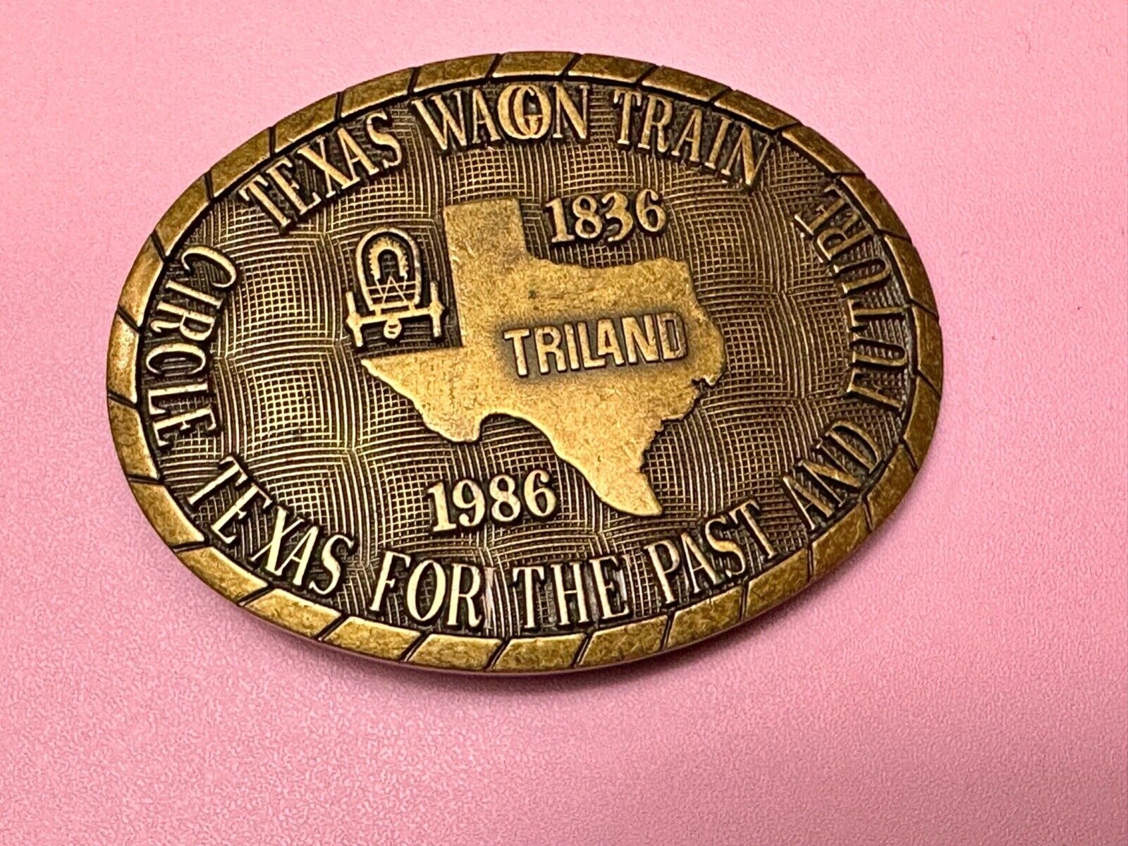 1986 Texas wagon train TRILAND  Circle Tx for past & Future Balfour belt buckle