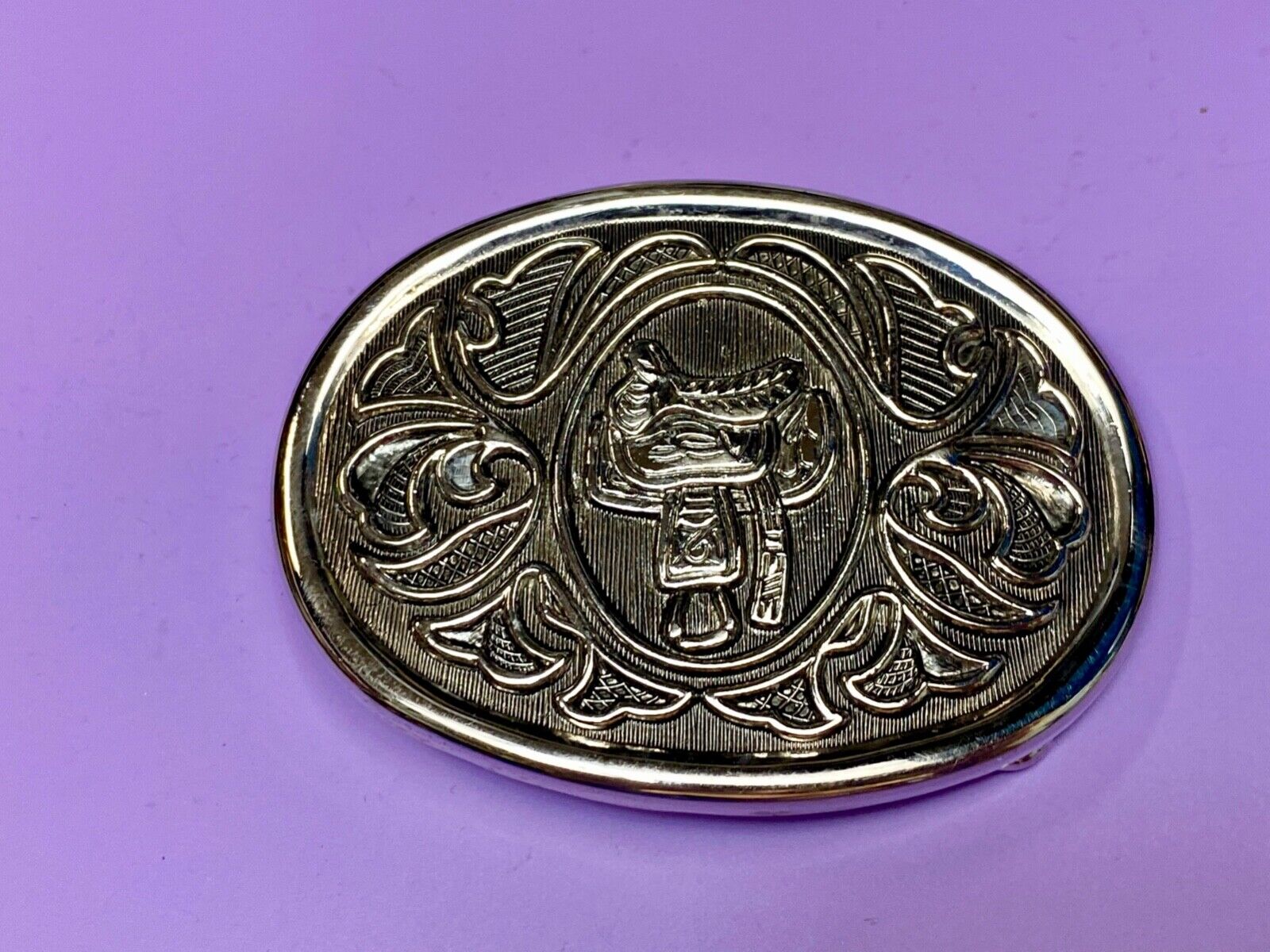 VINTAGE 1970s AVON **WESTERN HORSE SADDLE** OVAL SILVERTONE BELT BUCKLE