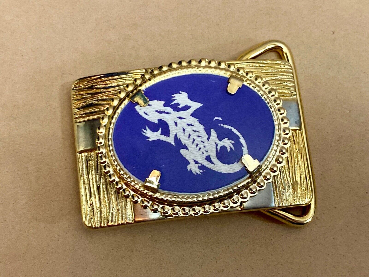 Unique Lizard, Reptile Crocodile As Centerpiece On Gold Tone Belt Buckle 
