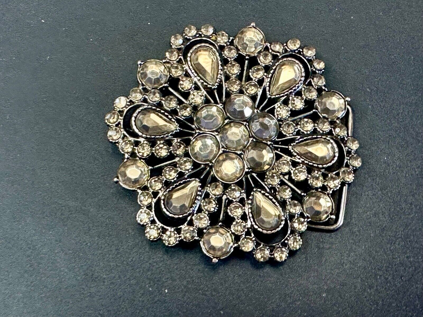 Vintage flowers star burst - multiple rhinestone's covering  belt buckle