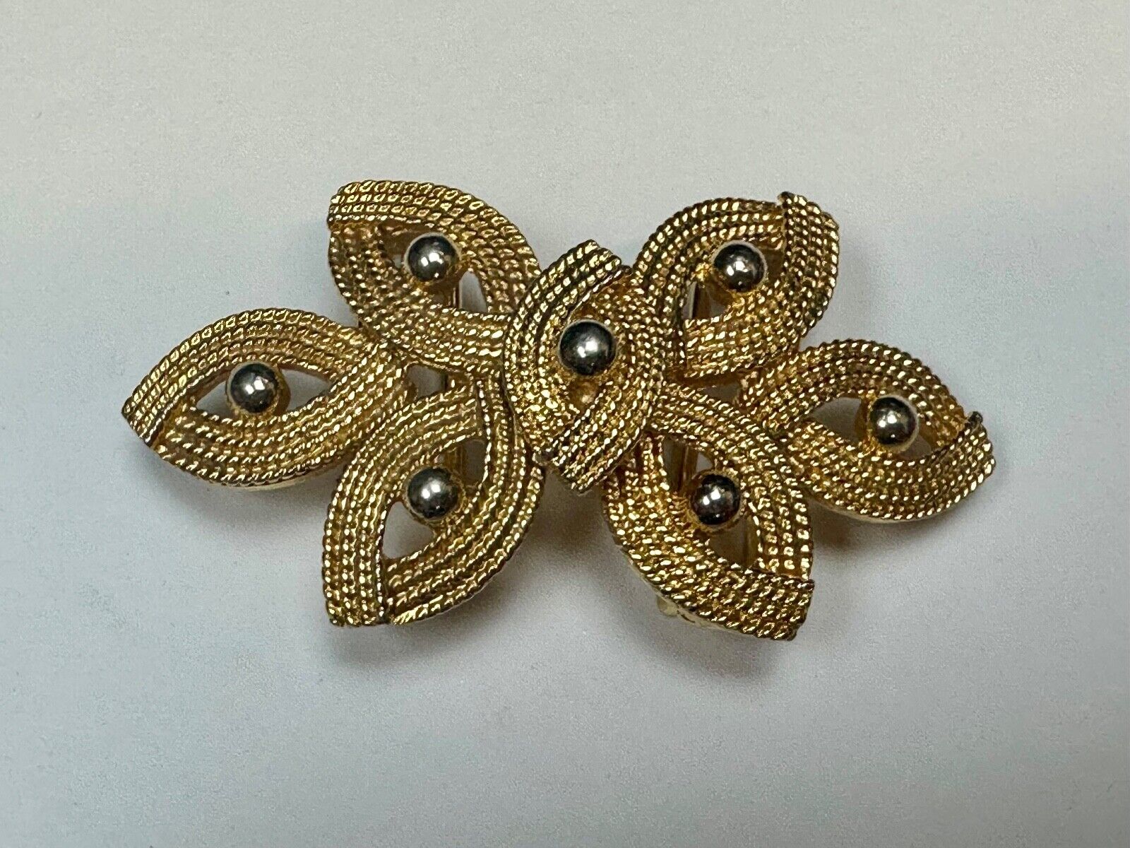 Vintage Abstract Flower pattern Two piece Interlocking gold tone 80s belt buckle