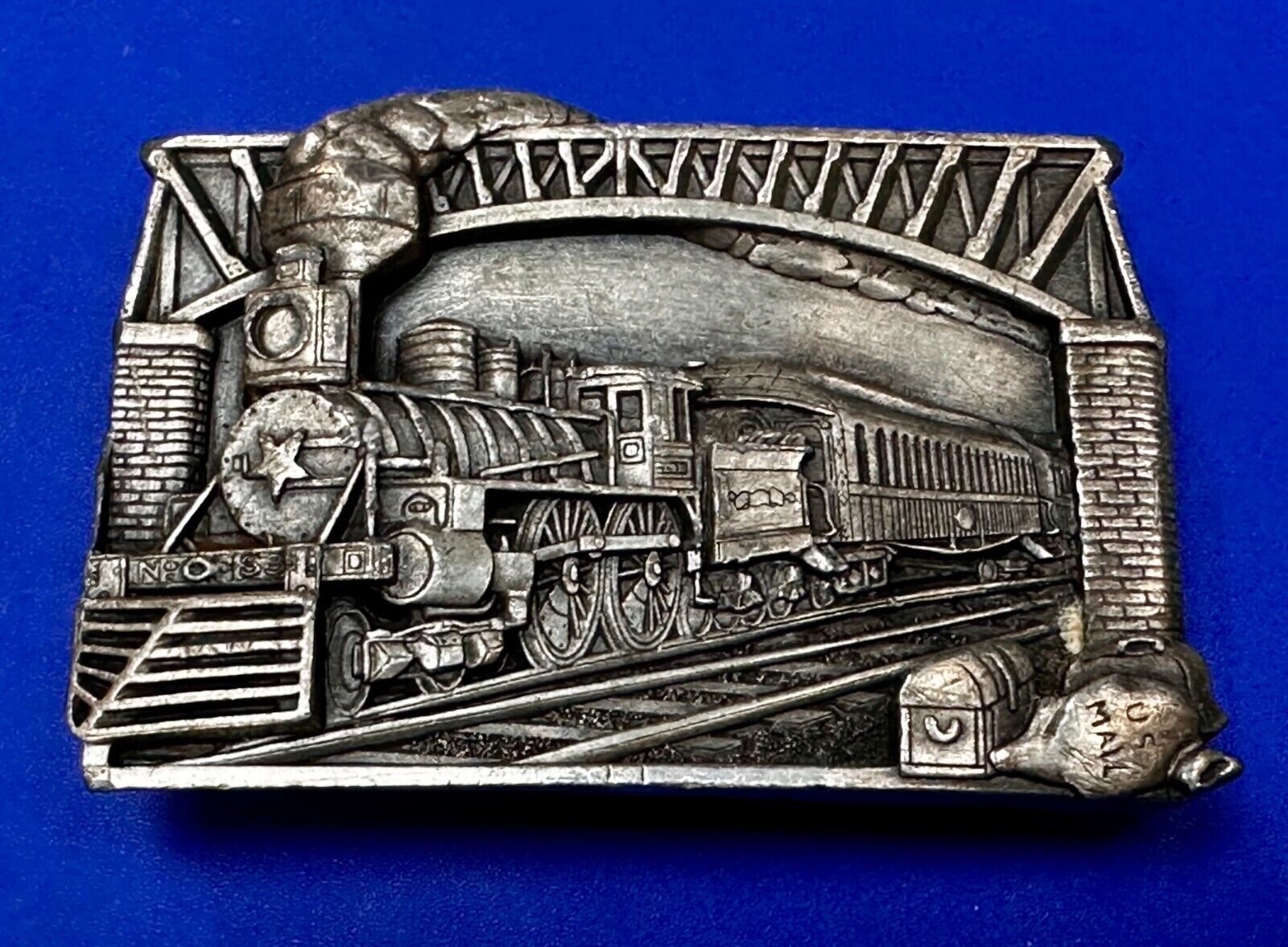 Train Steam Engine Over Bridge RailRoad RR Vintage 1980's Bergamot Belt Buckle