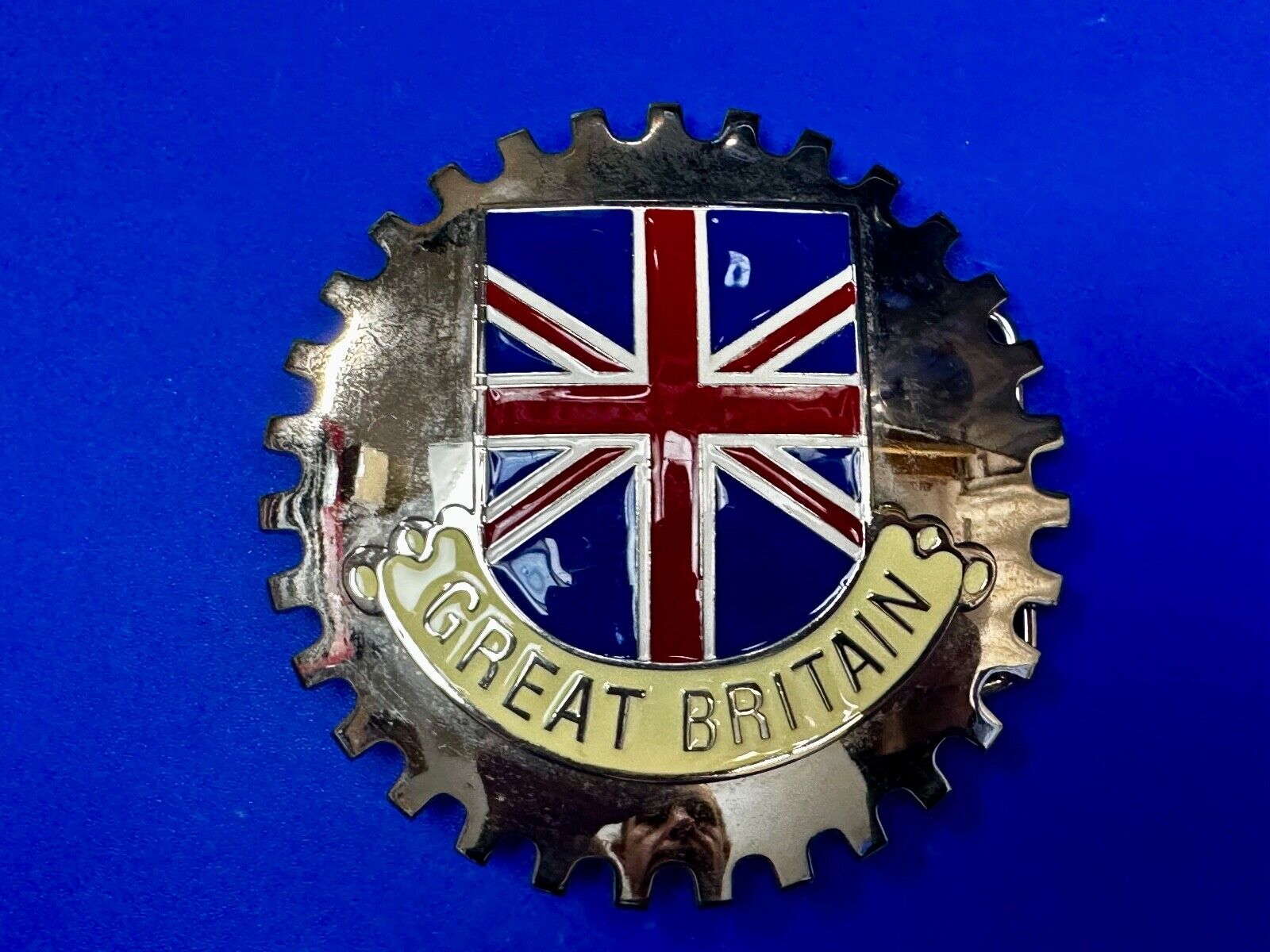 Uk Flag Vintage Gear shaped Silver Tone Belt Buckle by Artifakt