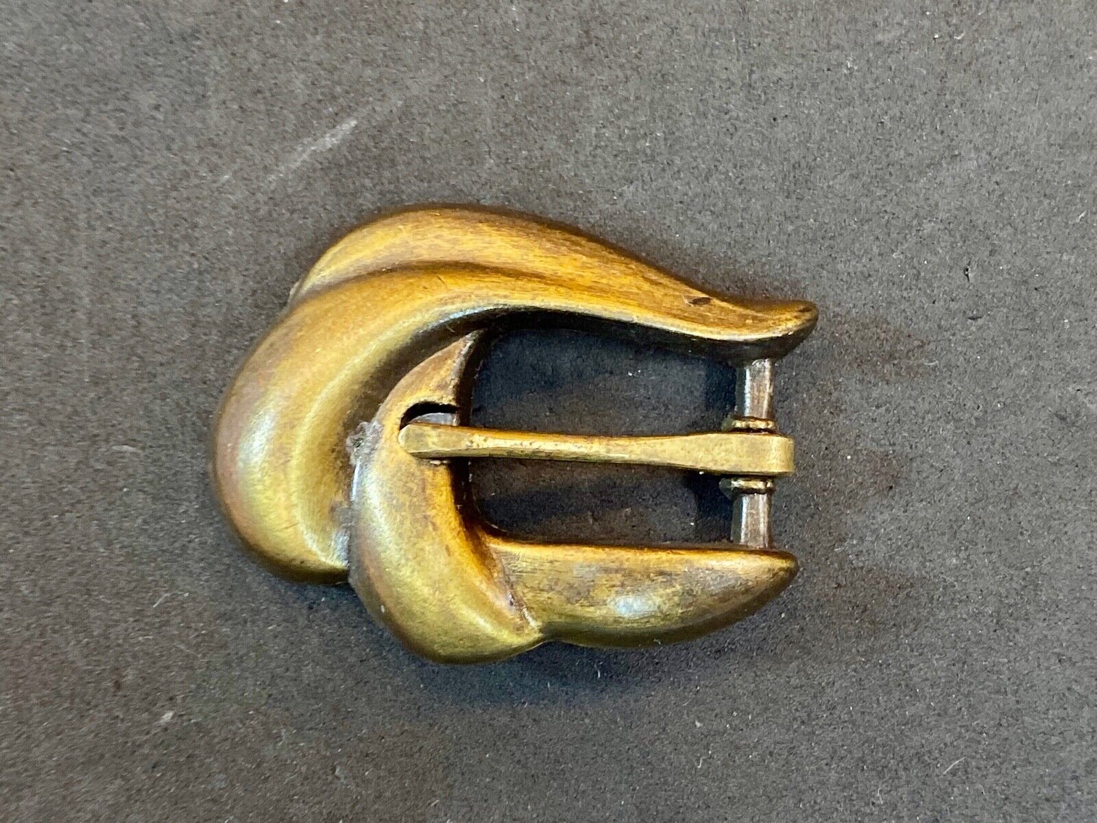 apple acc of New York stamped gold tone retro belt buckle