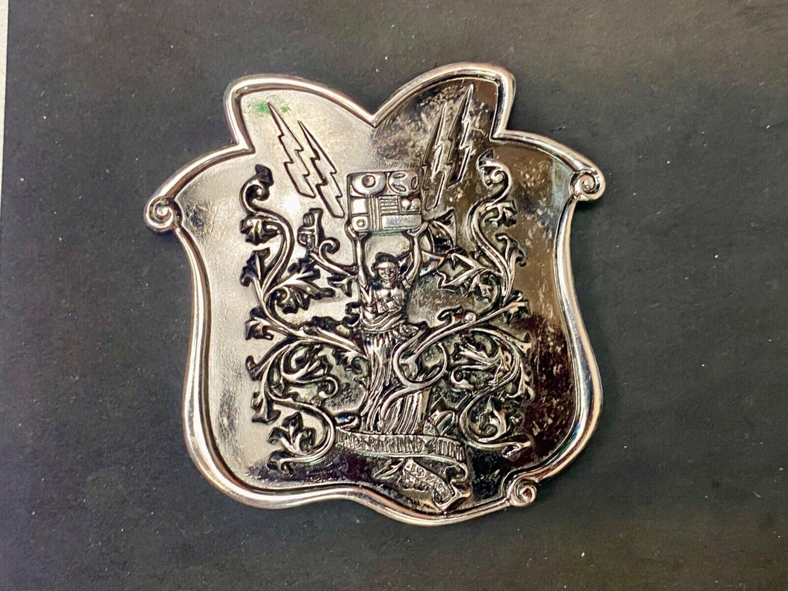 Unknown To Me, Gothic? Woman Lightning Bolts  Flower Shaped Belt Buckle