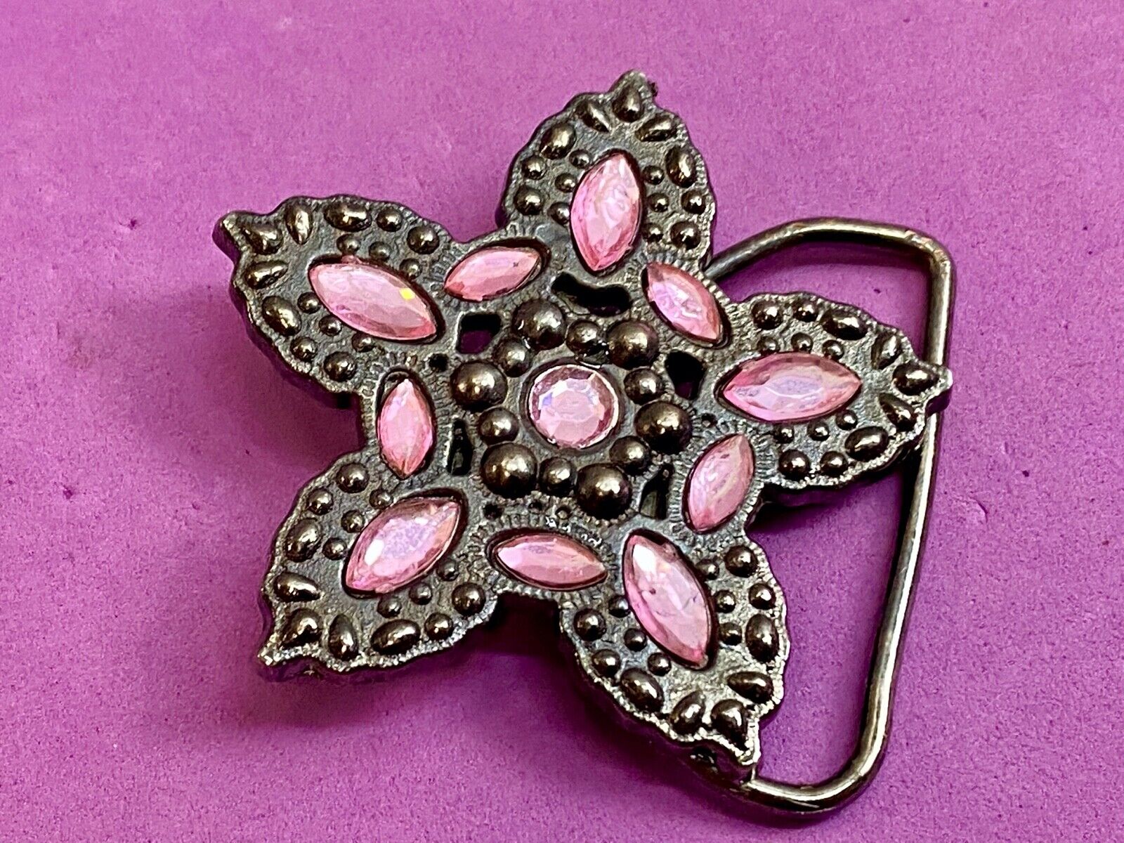 Beautiful star Vintage Cut - Out Multiple rhinestone belt buckle 