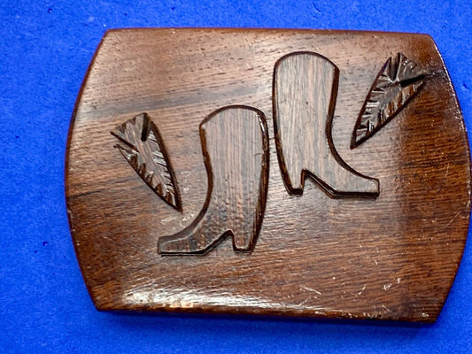Vintage Cowboy boots and Indian Arrow heads western wooden belt buckle 