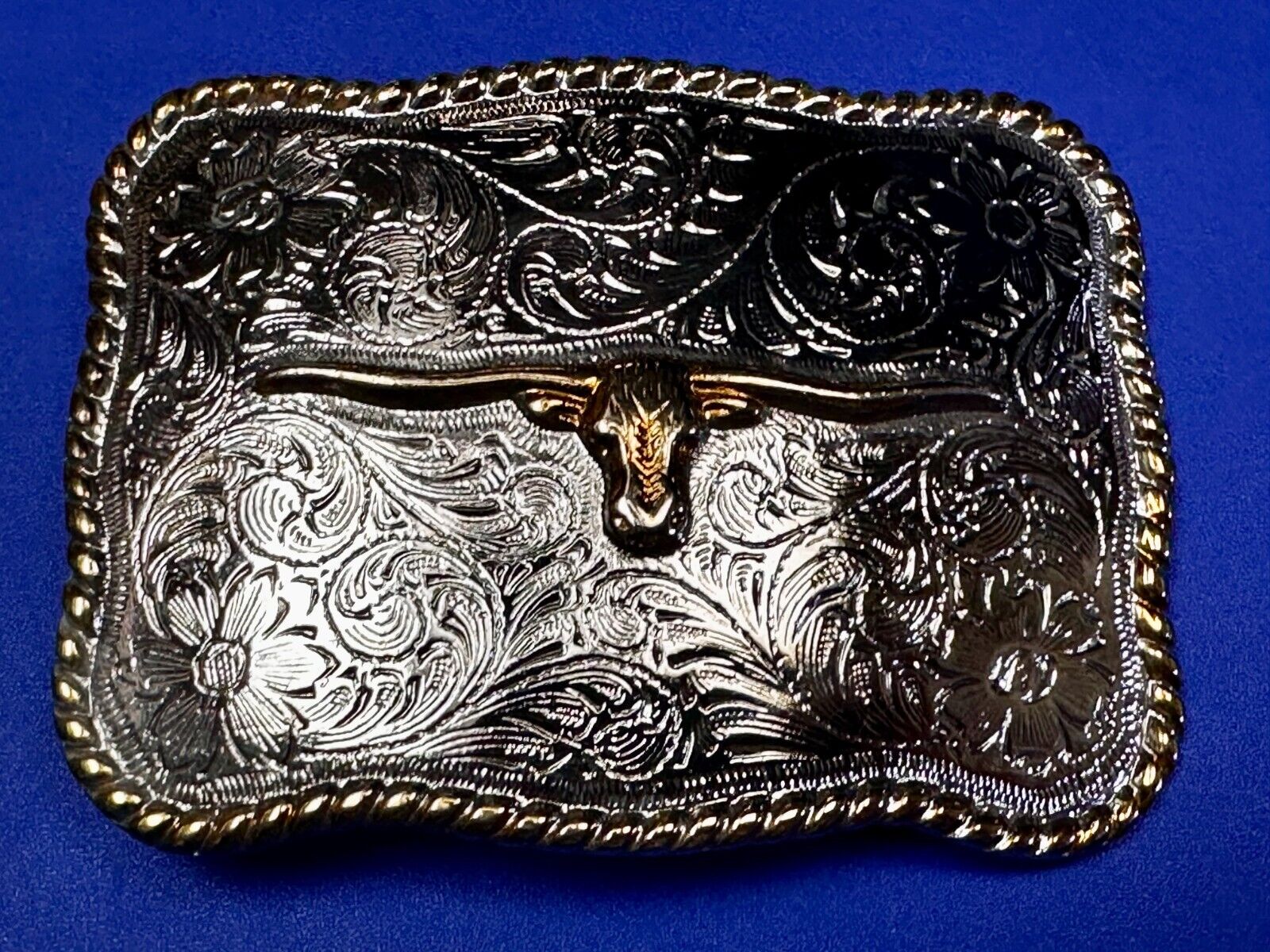 Texas Longhorn Vintage Western Flower Swirl Design Belt Buckle With Rope Boarder