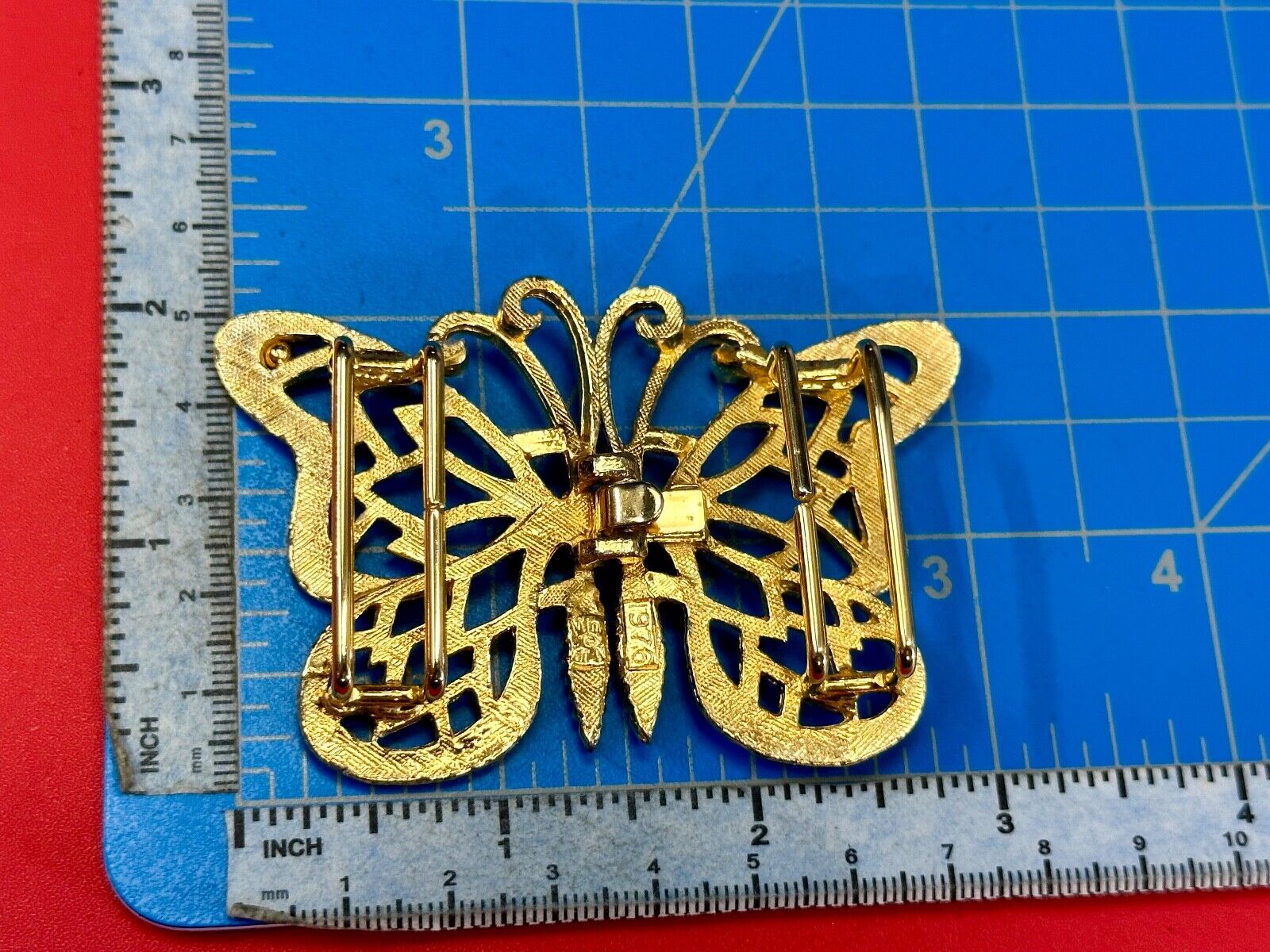 Beautiful BUTTERFLY gold tone two-piece interlocking Mimi Di N 1976 belt buckle