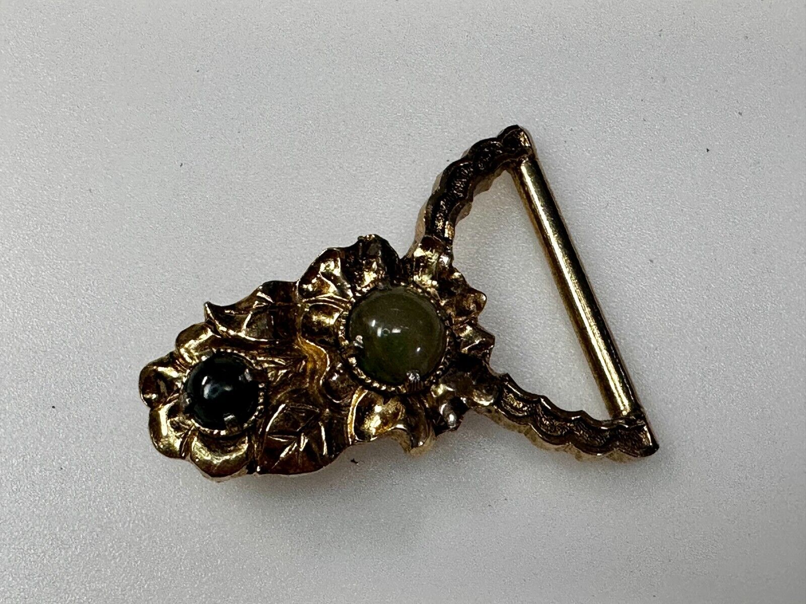 Victorian Style Green Jade? Cabochon Stone On Small Gold Tone Belt Buckle