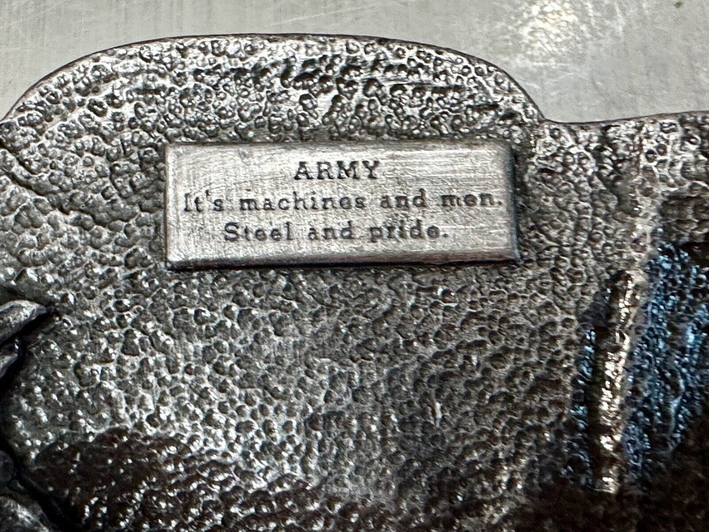 U.S. Army Belt Buckle Tank Flag vintage 1982 Bergamot Brass Works K-32