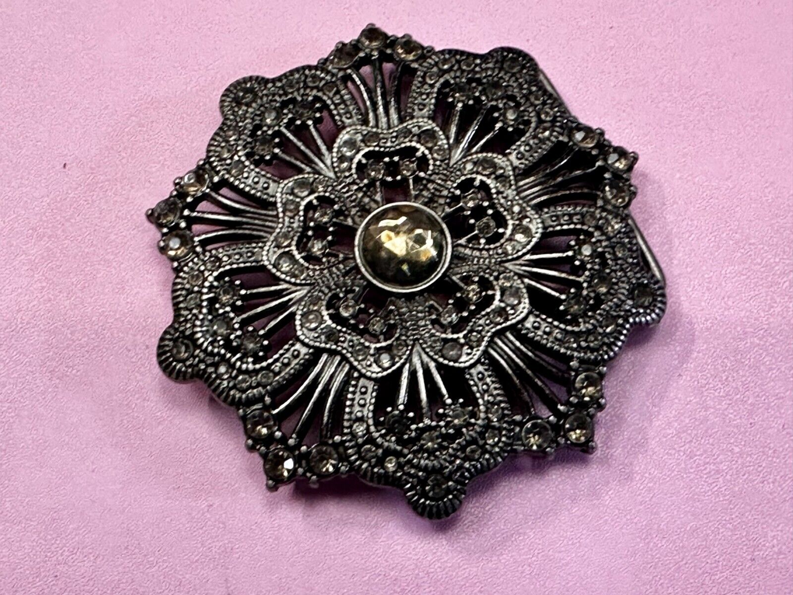 Victorian Style Beautiful Flower Shaped Rhinestone Accented Ladies Belt Buckle