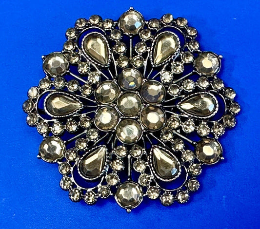 Vintage flowers star burst - multiple rhinestone's covering  belt buckle
