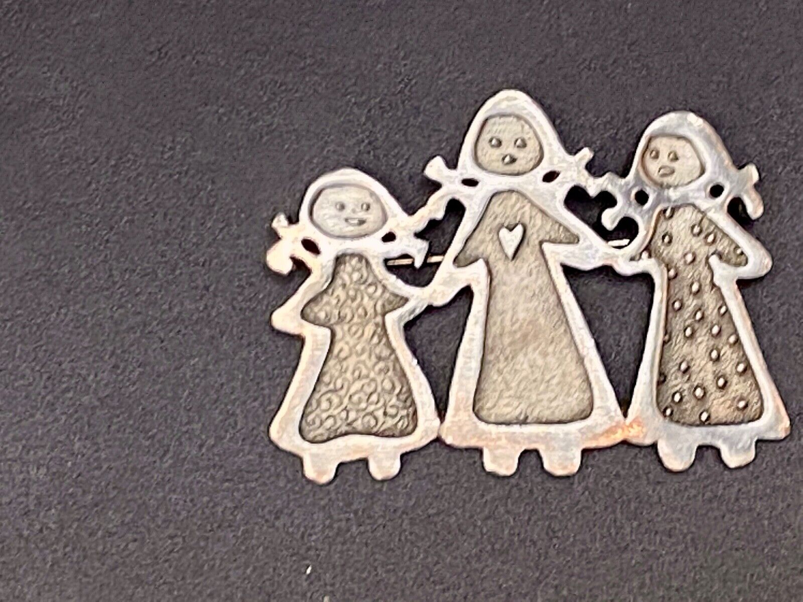 Three Sisters Cynthia Webb Pewter Silver tone Vintage Brooch Pin