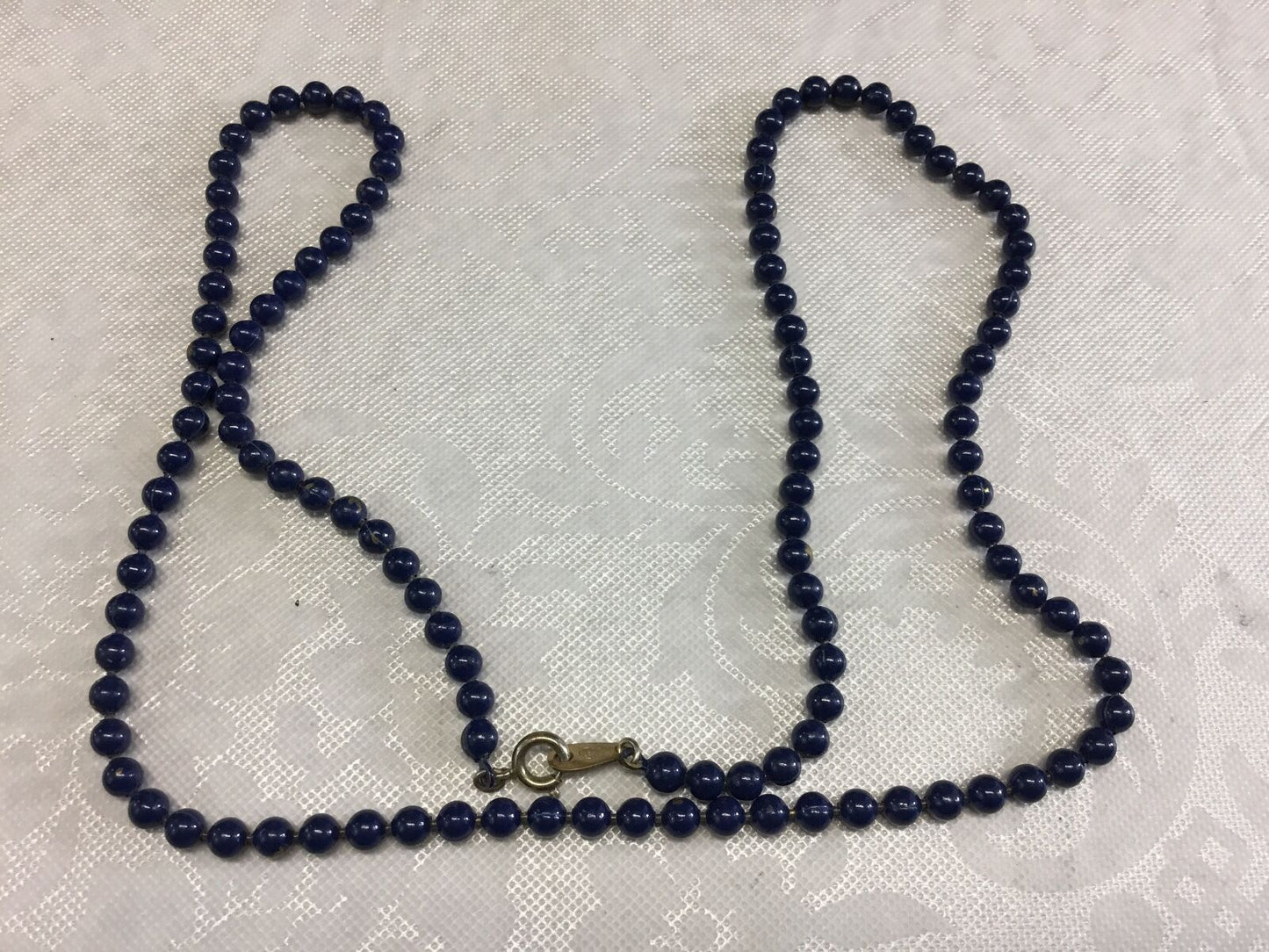 Unknown makers mark necklace - vintage quality, blue beads gold tone 