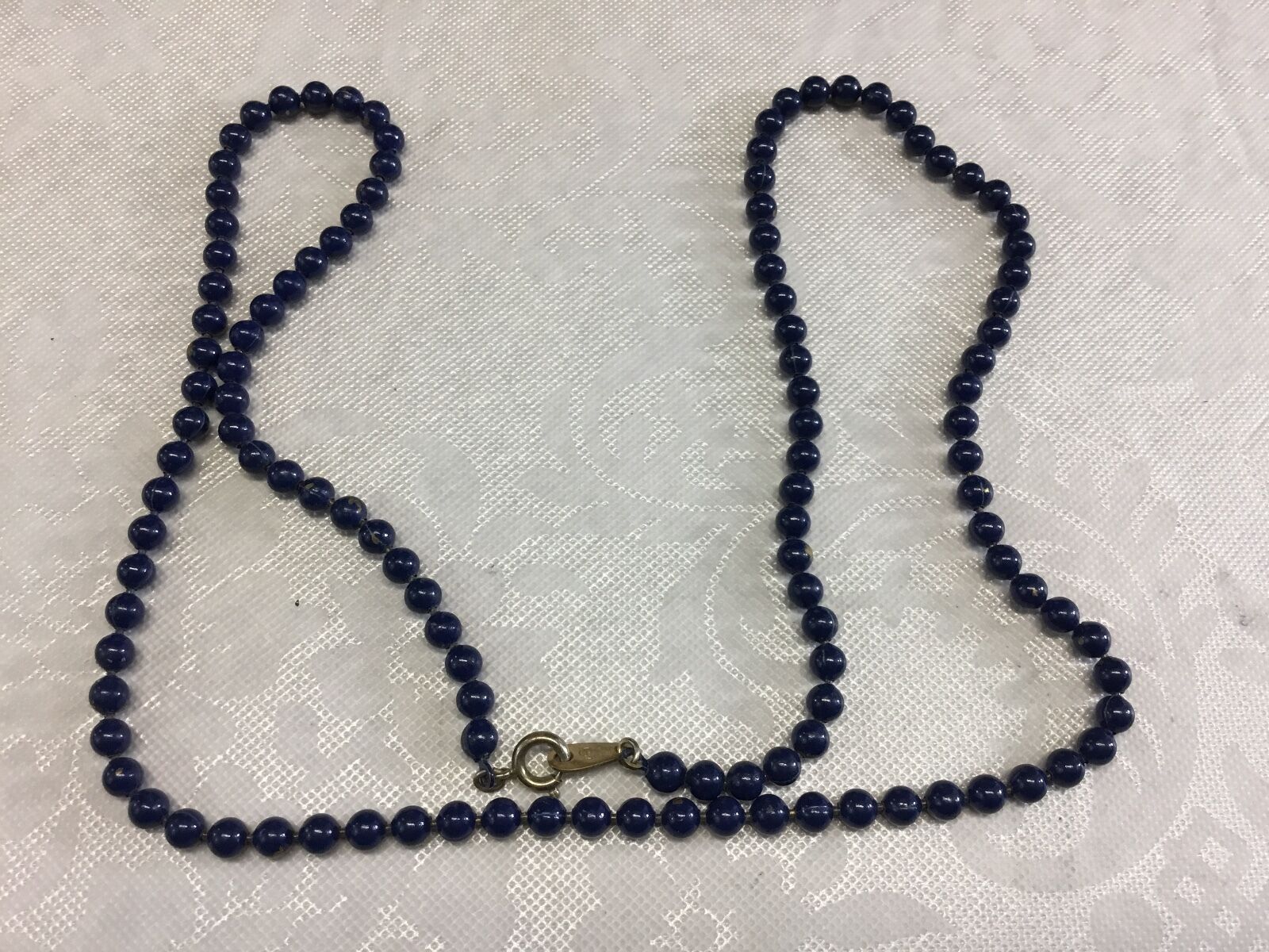 Unknown makers mark necklace - vintage quality, blue beads gold tone 