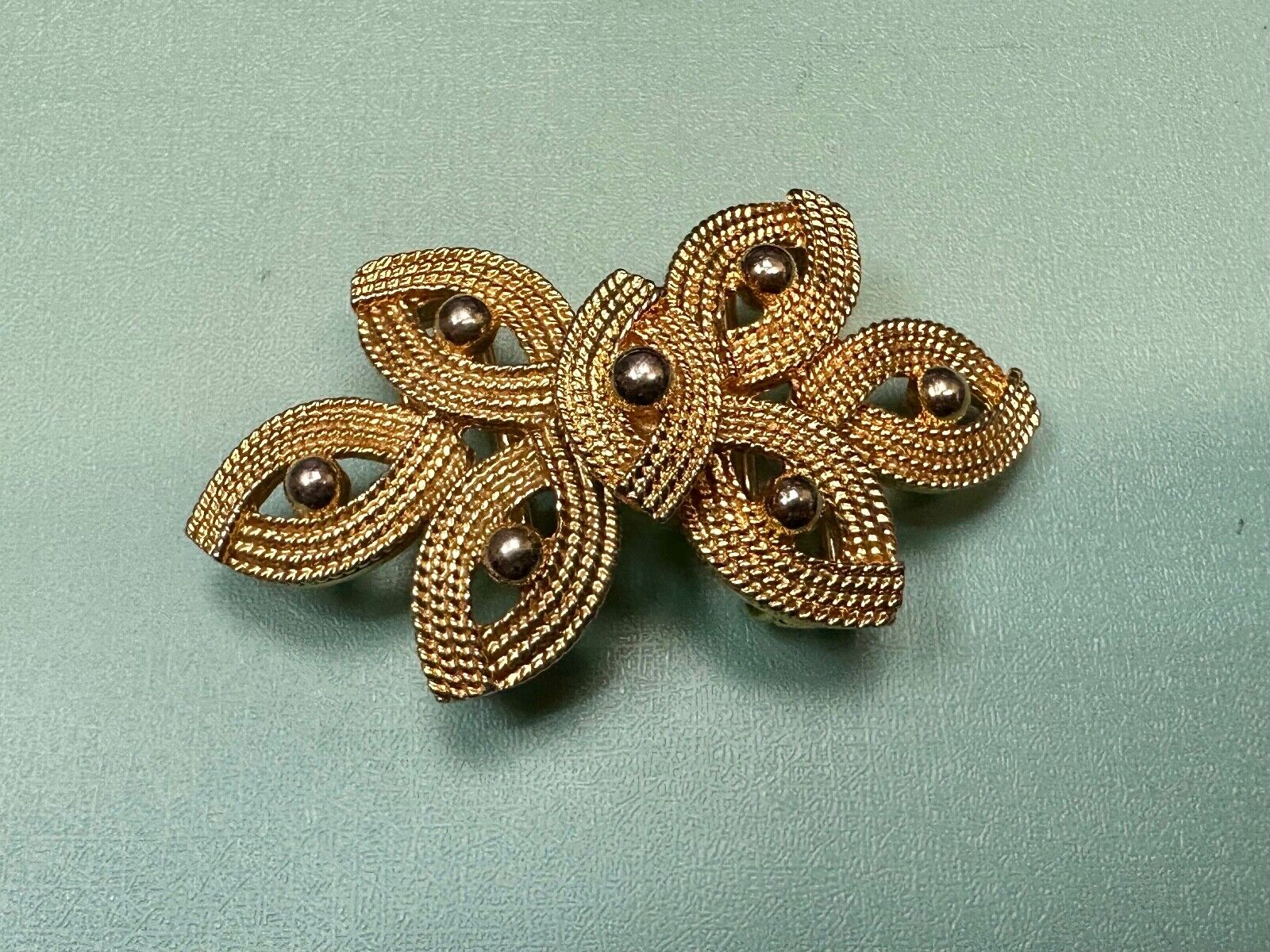 Vintage Abstract Flower pattern Two piece Interlocking gold tone 80s belt buckle