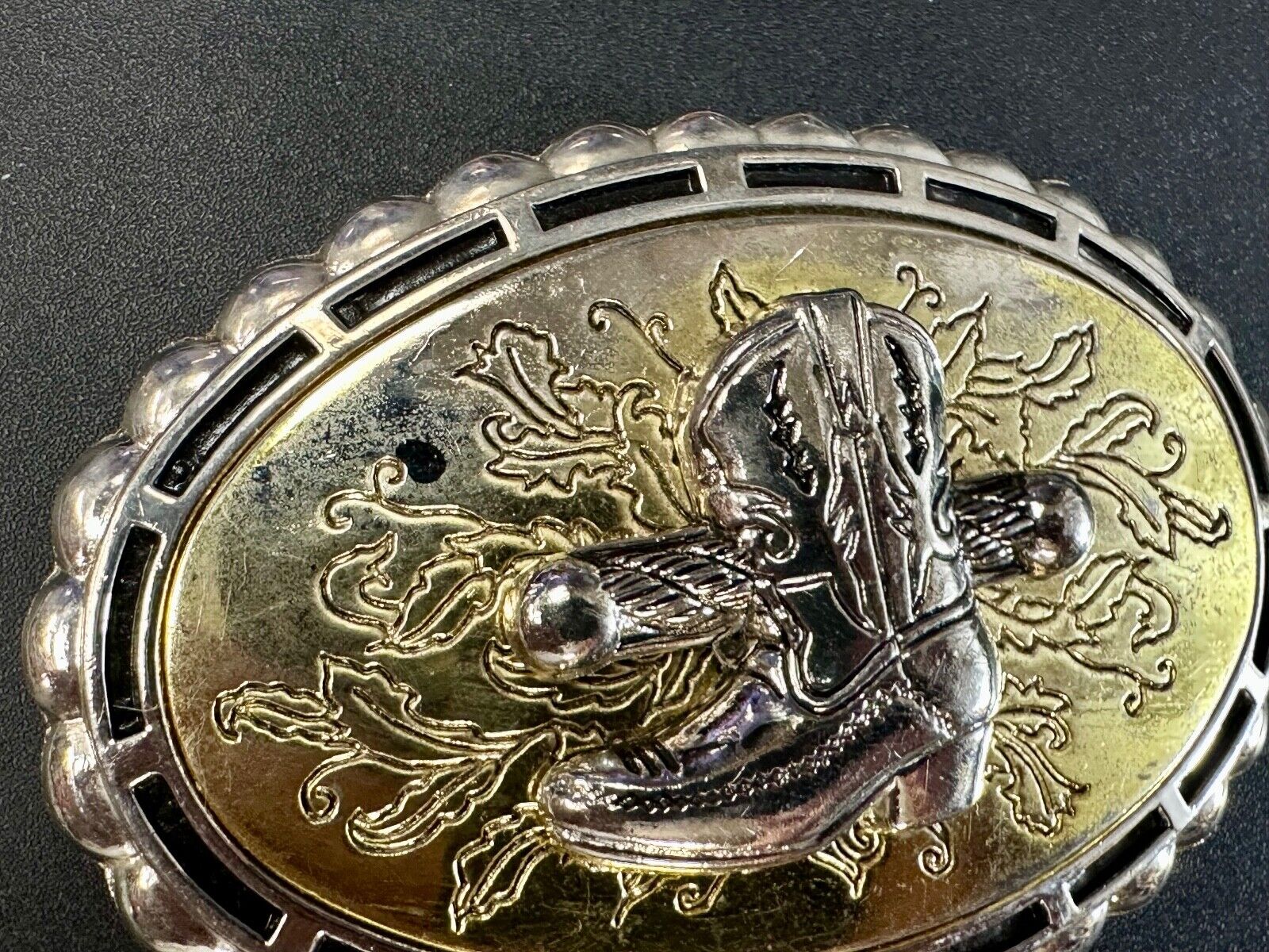 Unique! Cowboy boot and Fence Log - ornate western oval belt buckle