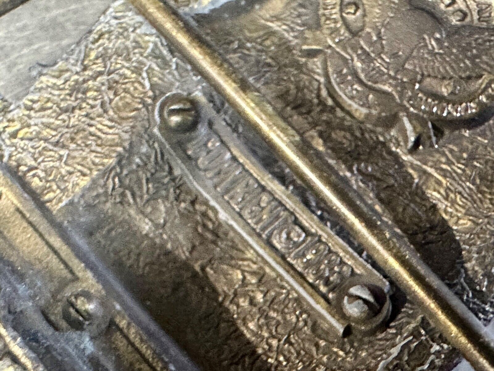 Train Rail Road Steam Engine Through cutout 1983 Great American belt buckle