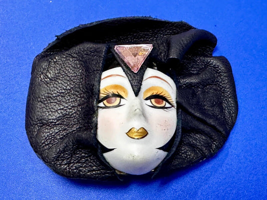 Unique Porcelain? Doll Face in Black Flapper Vintage Women's Belt Buckle