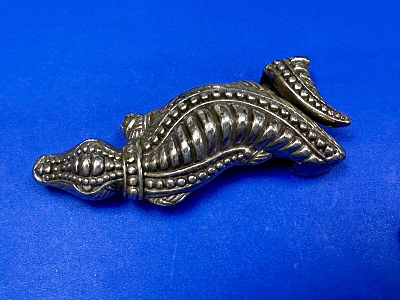 Alligator Crocodile Figural Silver Tone Vintage 1995 Belt Buckle