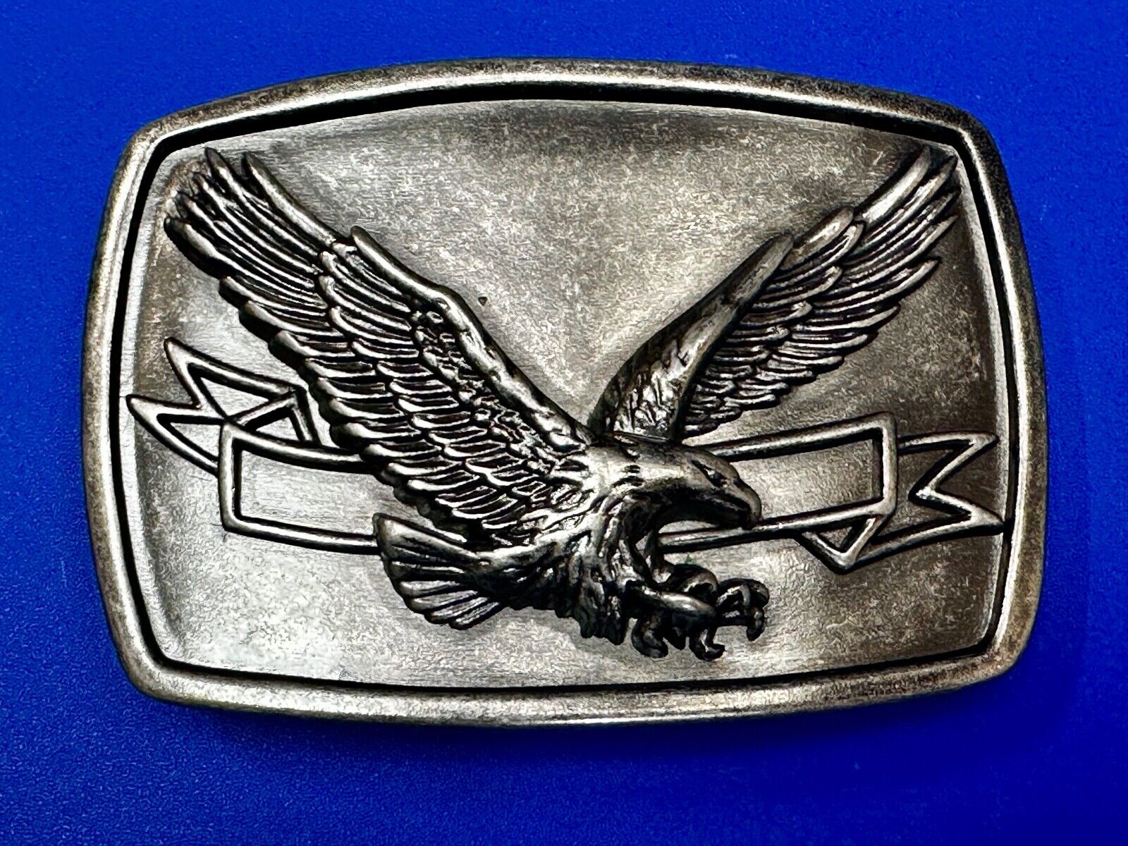 American Eagle Diving Hunting Flying With Ribbon Scroll Belt Buckle