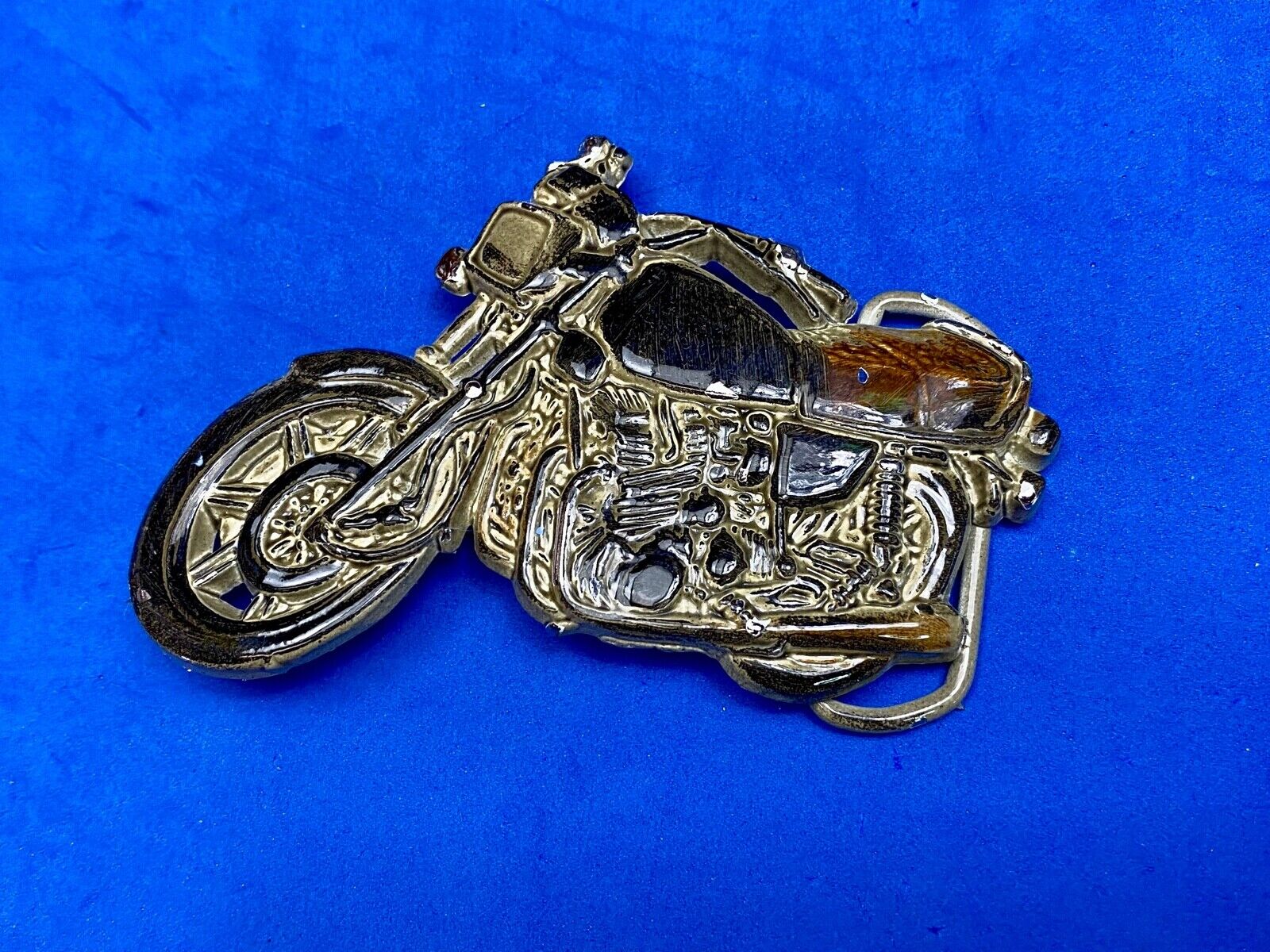 4" wide cut out Motorcycle shaped brown black & silver color belt buckle 