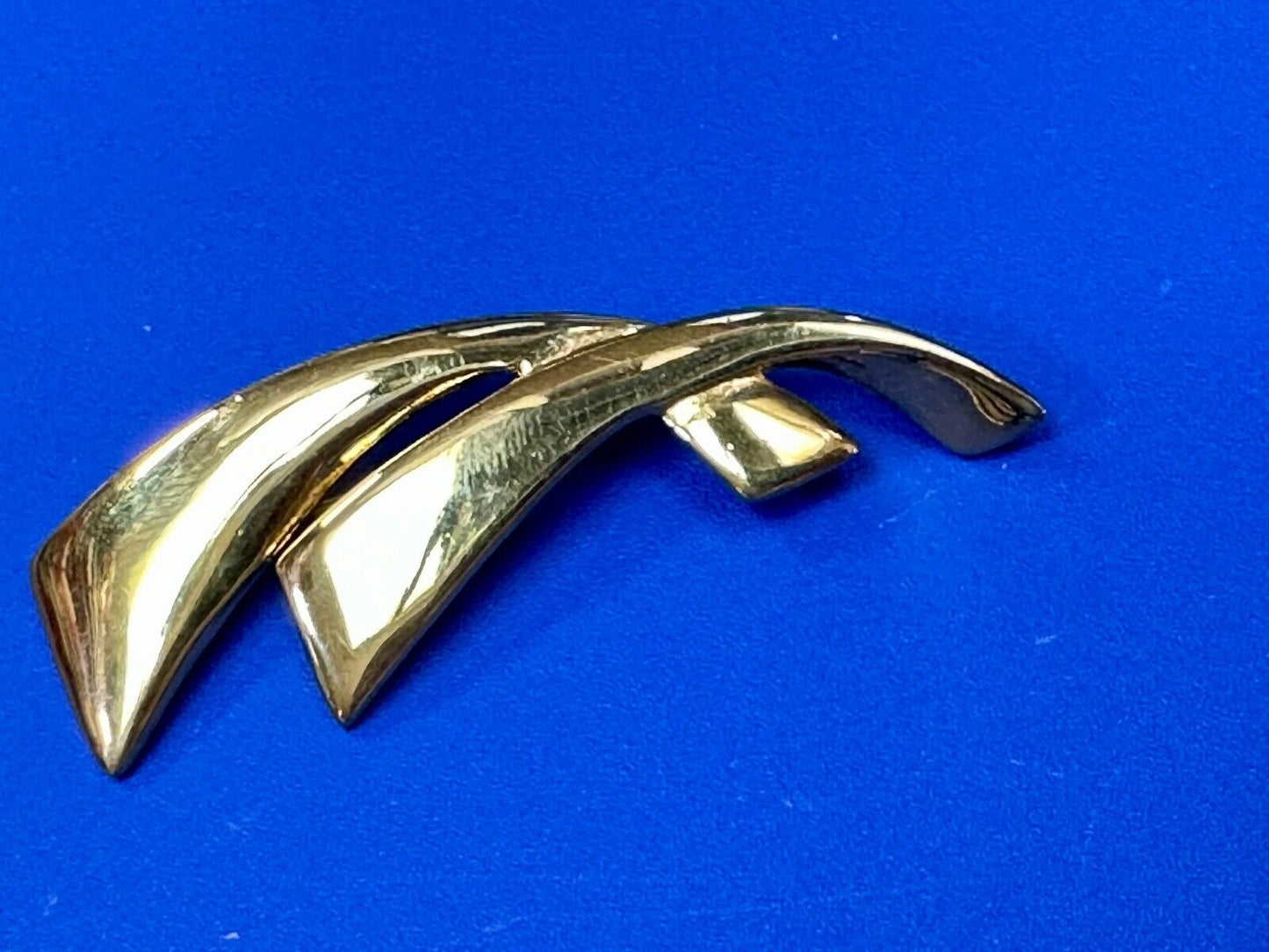 Two curved bars - vintage Napier signed gold tone brooch pin
