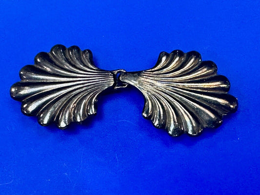 Two piece interconnecting leaf style shape vintage belt buckle