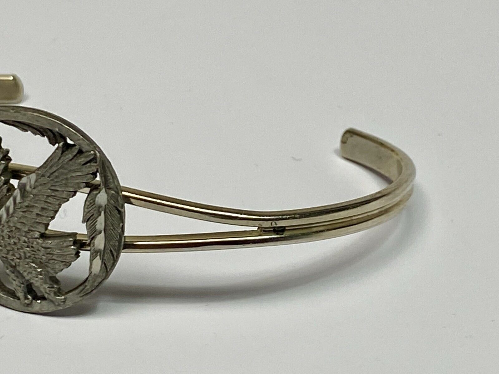 Vintage Flying Eagle & Feather Pewter Cuff Bracelet Detailed Signed Sisk    Jb25