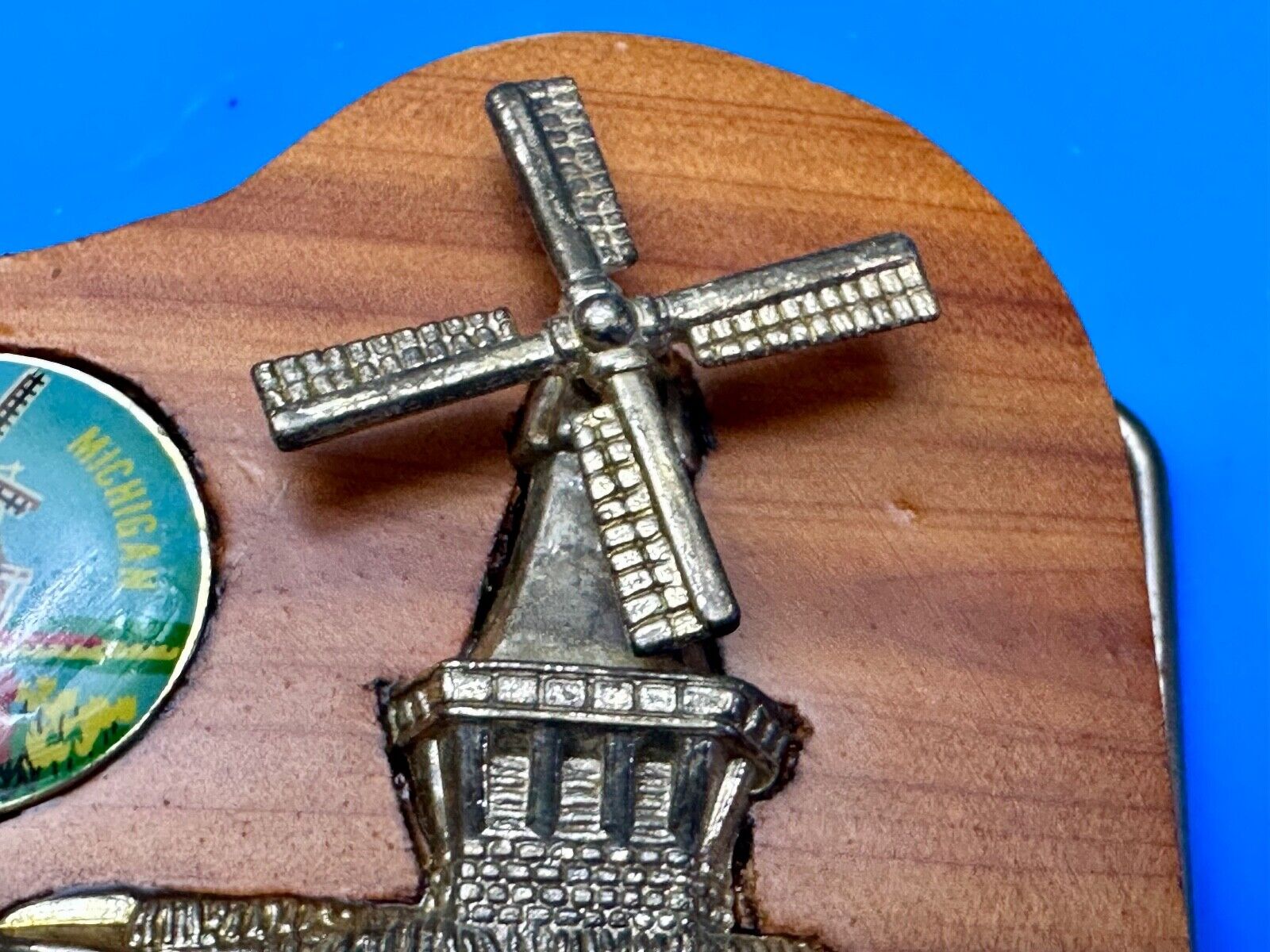 Vintage Artisan Inlaid Holland Michigan Pin and windmill Into wooden Belt Buckle