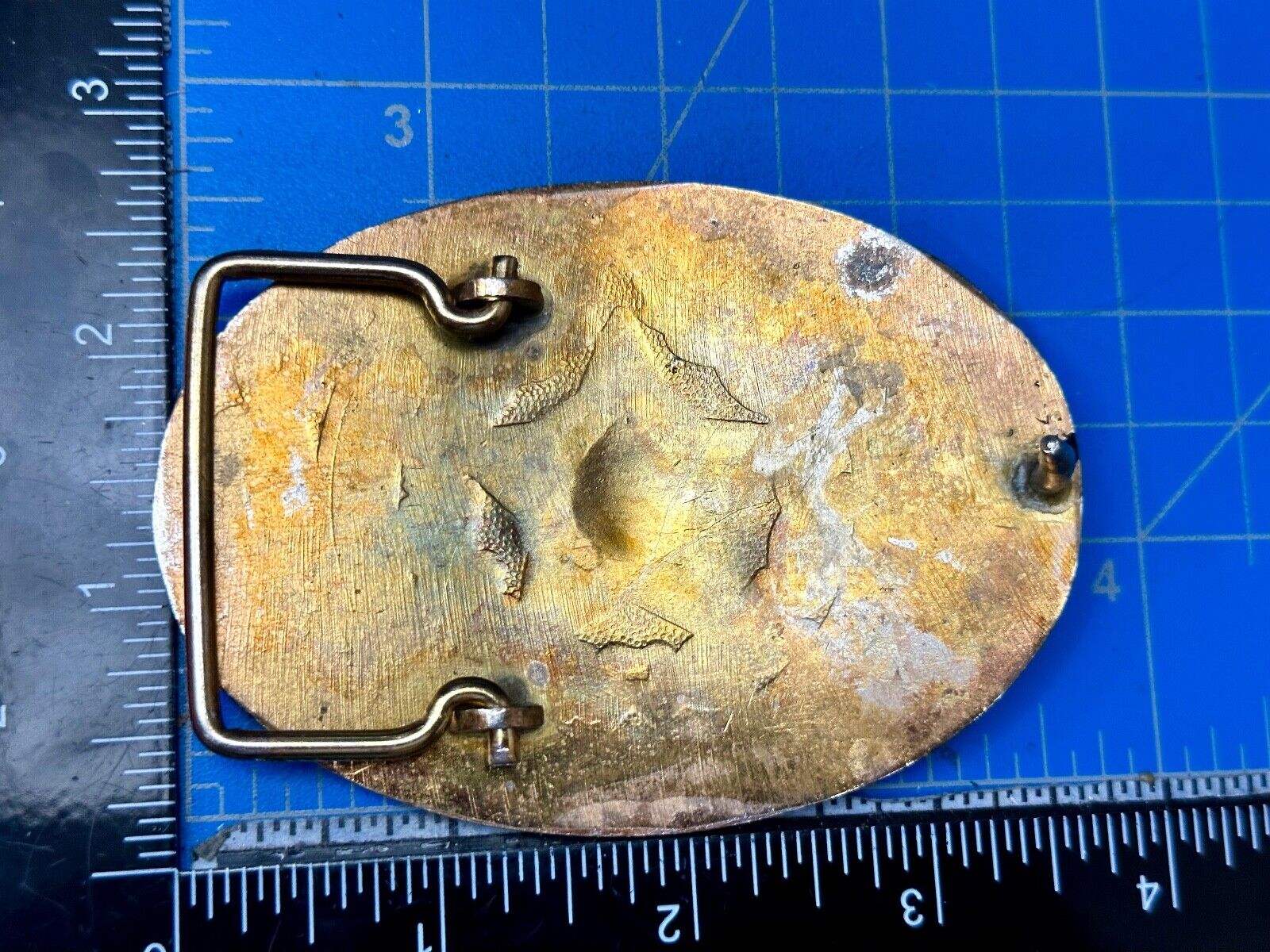 TEXAS State Pride - RAISED 3D STAR centered in brass tone oval Belt Buckle