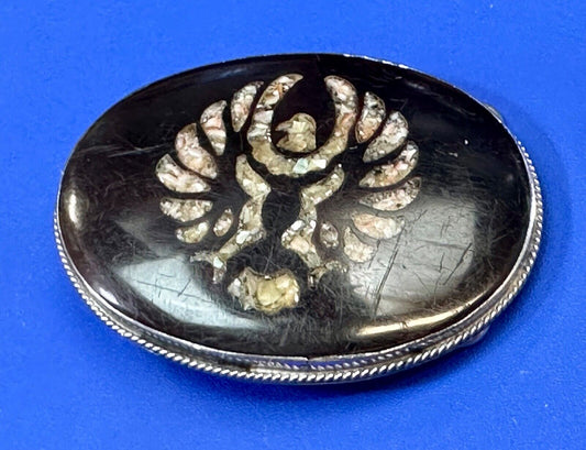 Beautiful Thunderbird Abalone Shell inlaid Vintage oval silver tone belt buckle