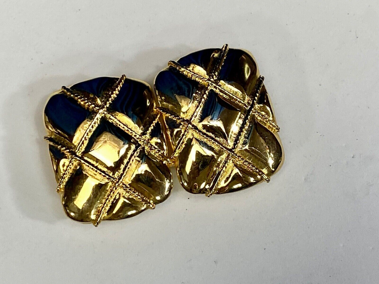 Vintage Gold Tone Basket Weave Pattern Interlocking Two Piece Belt Buckle 