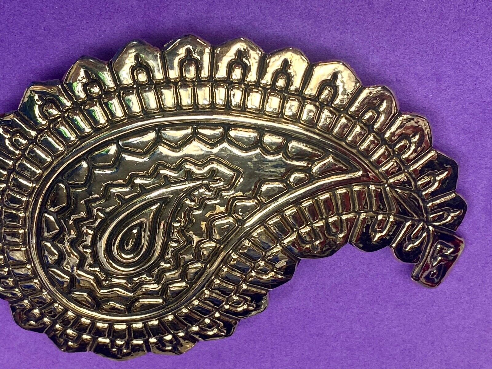 Apple Acc Of New York Marked Large Gold Tone Retro Belt Buckle