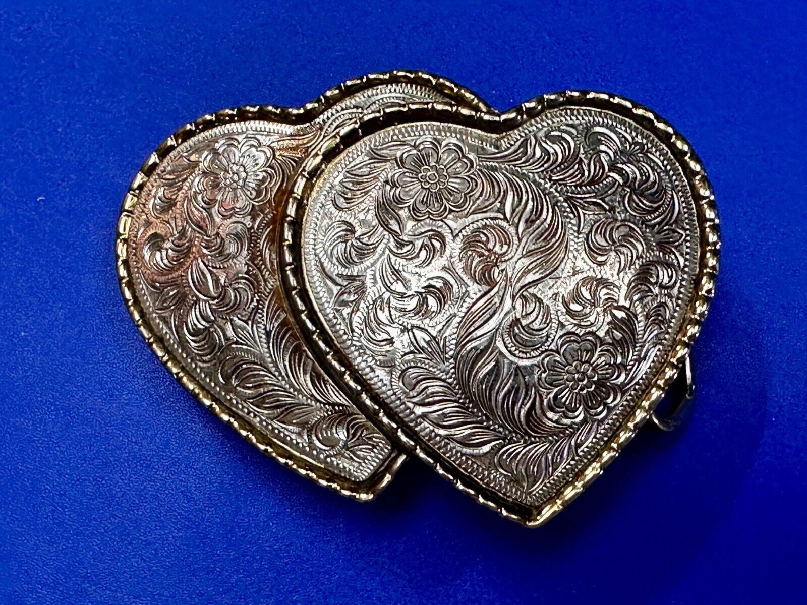 Twin Dual Hearts Flower Swirl Floral Theme Etched Western Belt Buckle W USA