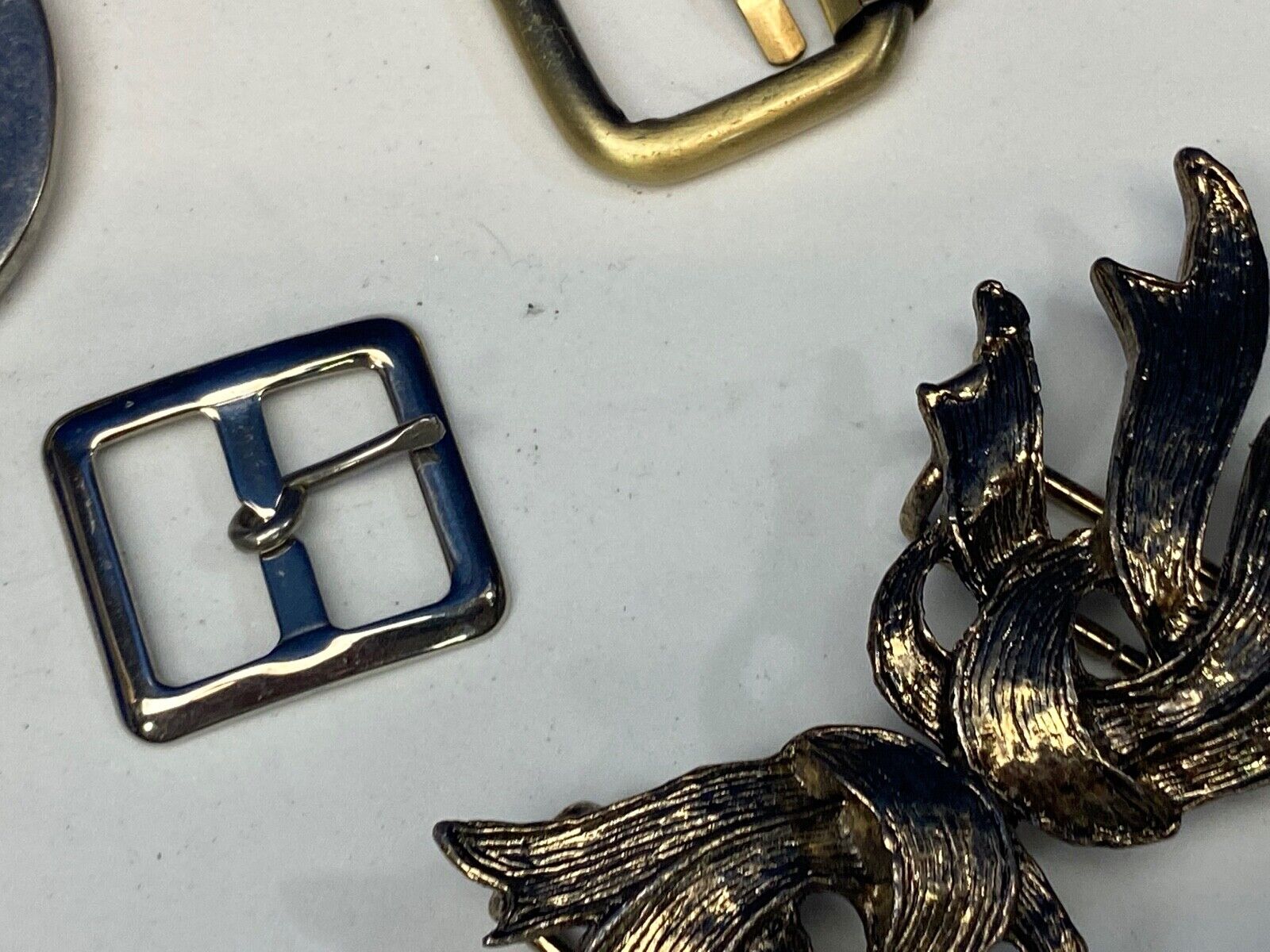 4 piece Mixed lot of belt buckle's  +_ 2 pc leaf buckle -resale, gifts, use etc!