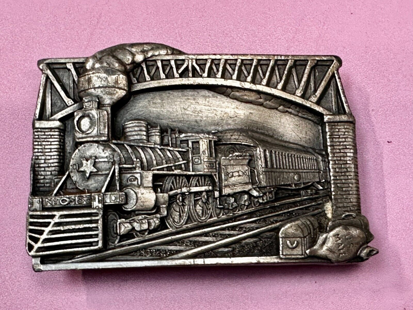 Train Steam Engine Over Bridge RailRoad RR Vintage 1980's Bergamot Belt Buckle