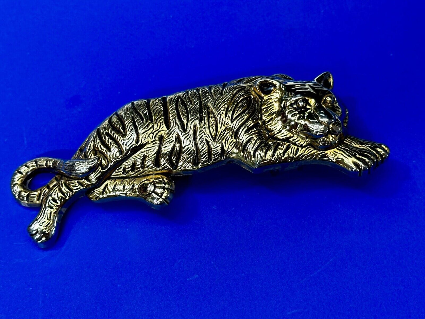 Tiger Mountain Lion HUGE 6" Wide Large Gold Tone Vintage Belt Buckle