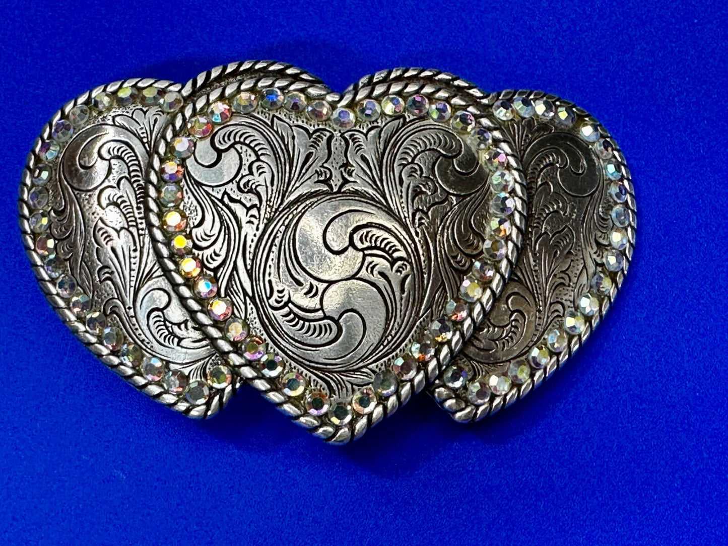 Triple Heart Shaped Flower Swirl Pattern with Rhinestone Border Belt Buckle