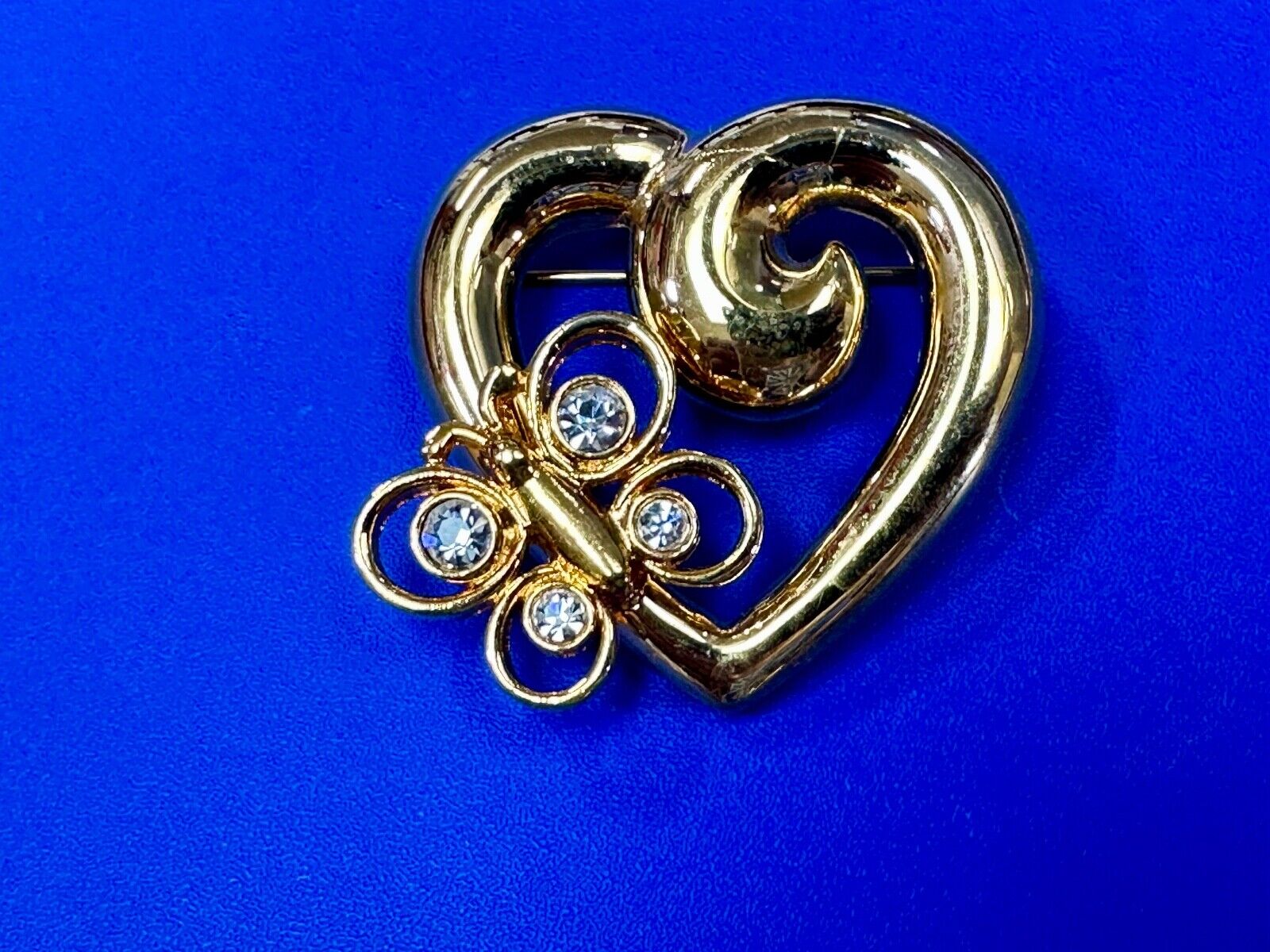 AK Anne Klein signed gold tone heart with rhinestone butterfly Brooch Pin