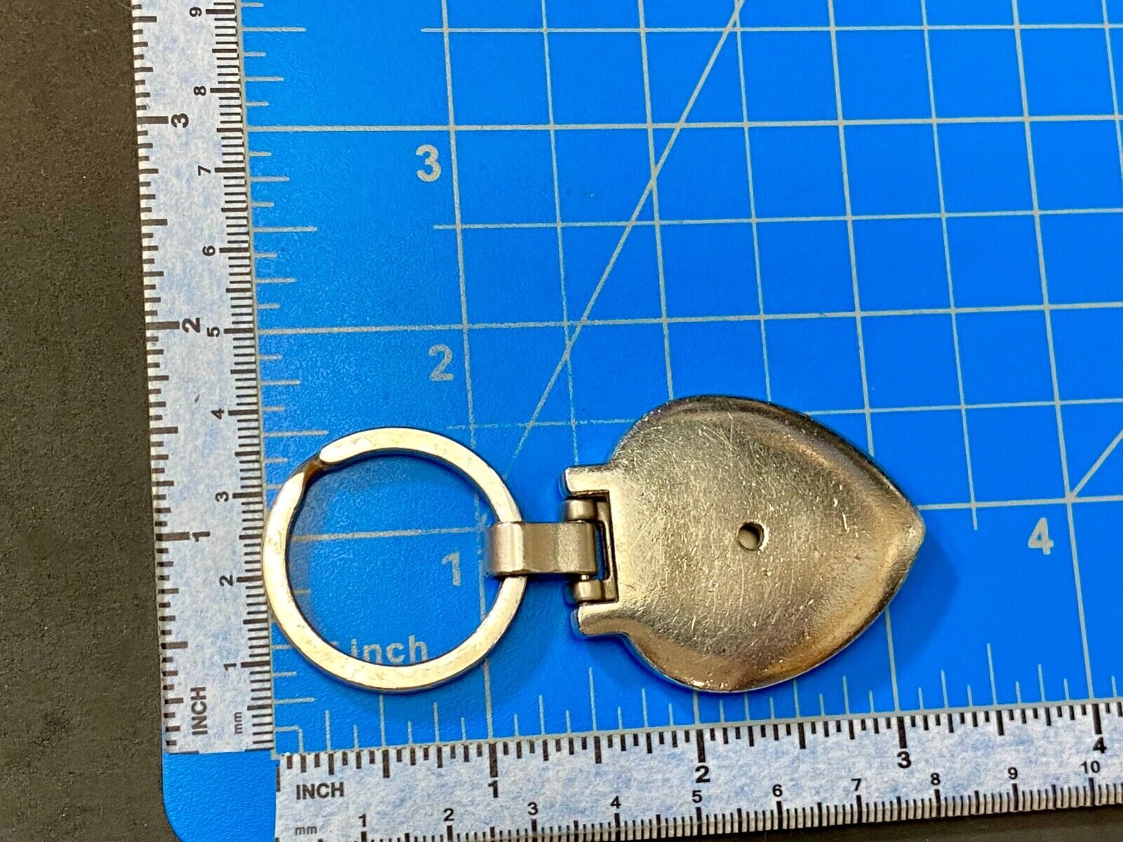 University of Kentucky Keychain UK Blue Silver Tone Metal Fob Keyring Key Chain
