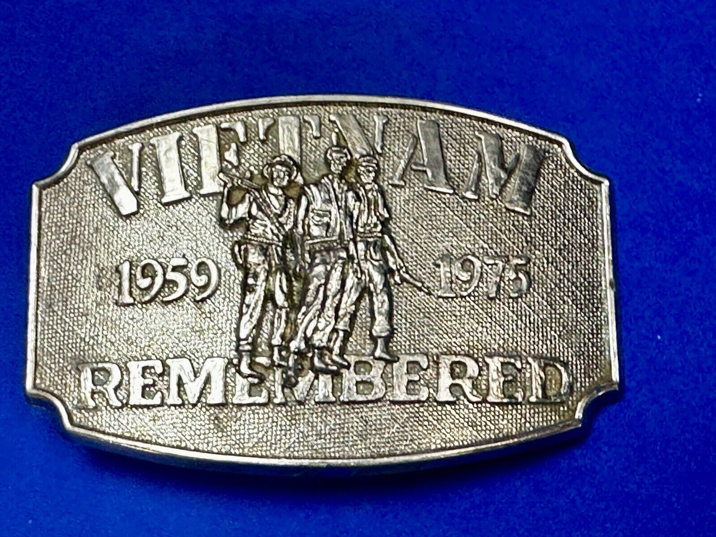 VIETNAM REMEMBERED War Veteran Veterans Patriotic Numbered Belt Buckle F.E. Hart