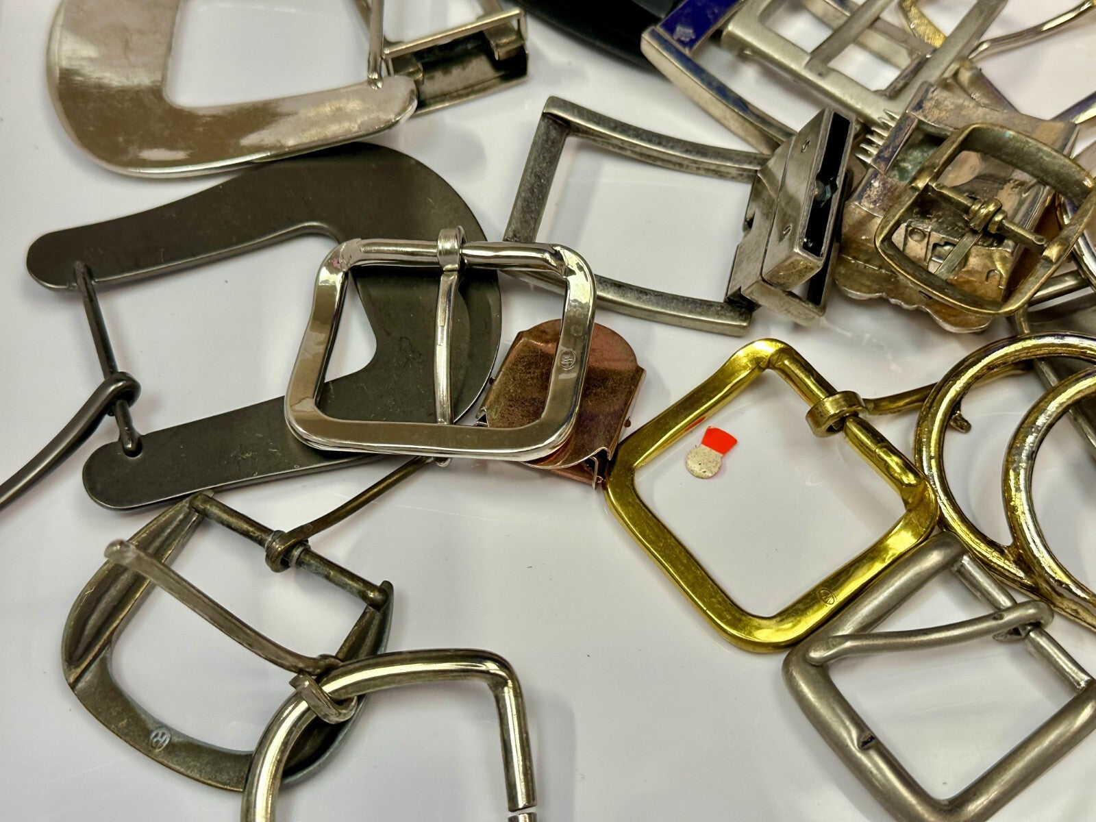 27 Piece Mixed Lot, Grab Bag - Resale Gifts! Vintage & Modern Belt Buckles 