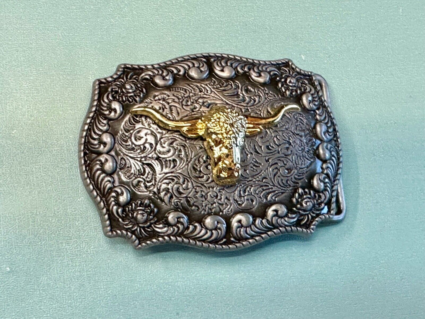 Two tone Ornate LONGHORN SKULL western belt buckle