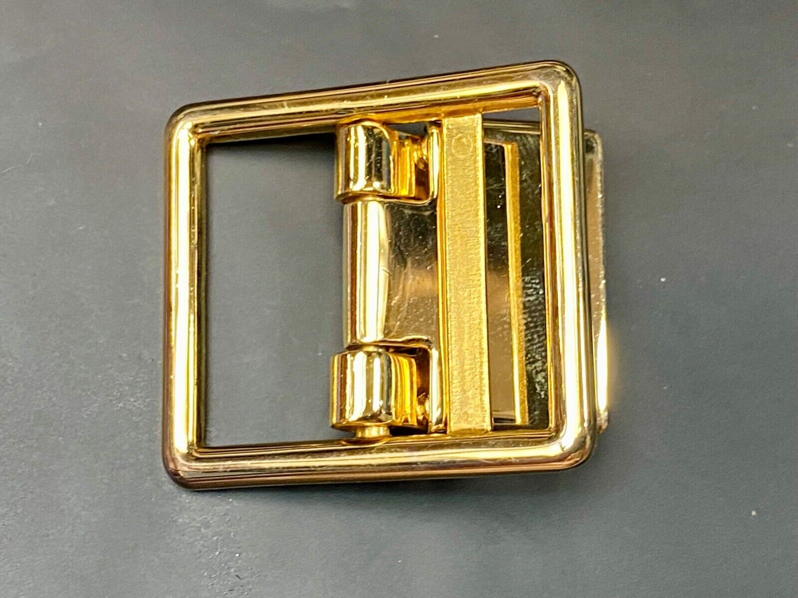 Vintage 4-76 Officers Equipment Company belt buckle