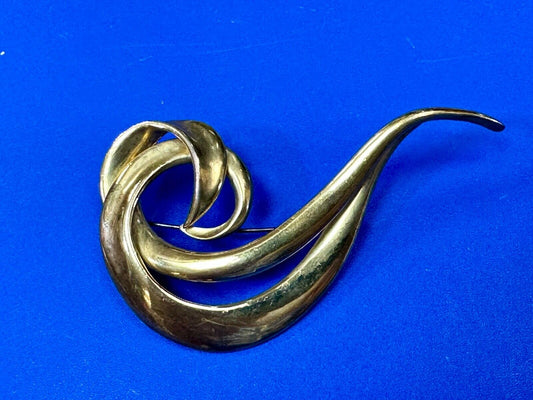 Avon signed gold tone abstract swirl check mark vintage brooch pin